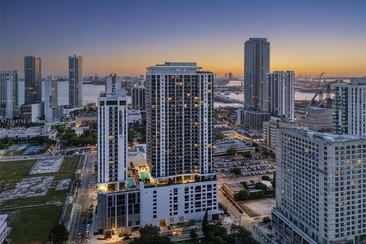 1600 NE 1st Ave # 3019, Miami FL 33132