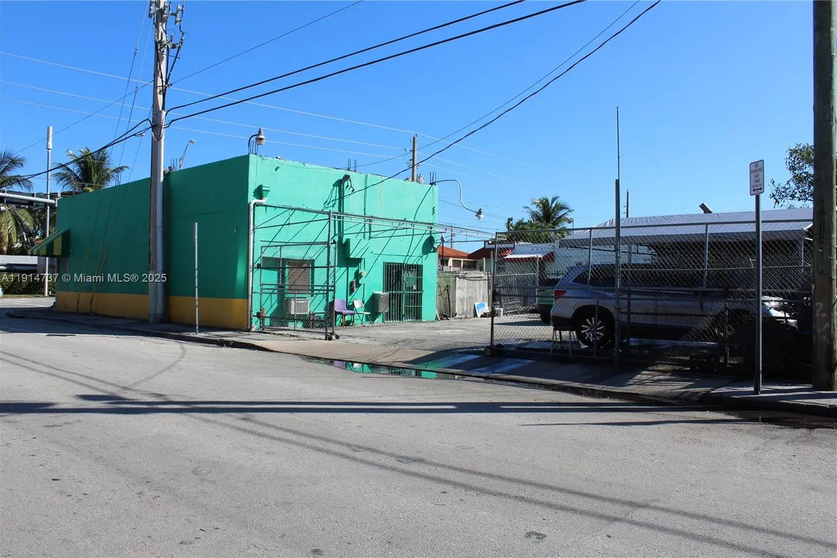 600 SW 17th Ave, Miami FL 33135